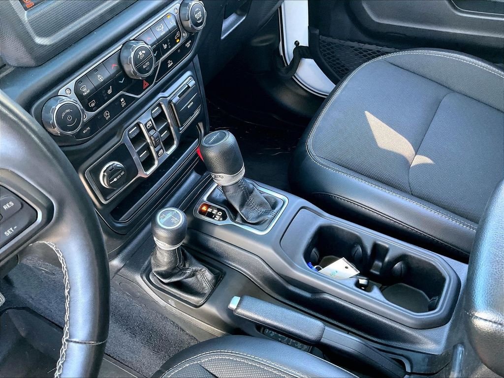 Used 2023 Jeep Gladiator Sport AWD/4WD image 19