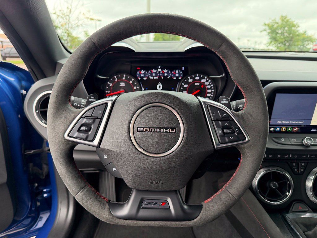 Used 2019 Chevrolet Camaro ZL1 RWD image 14