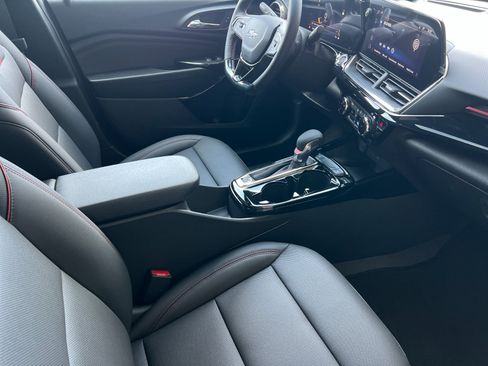 New 2026 Chevrolet Trax RS w/ Sunroof Package FWD image 16