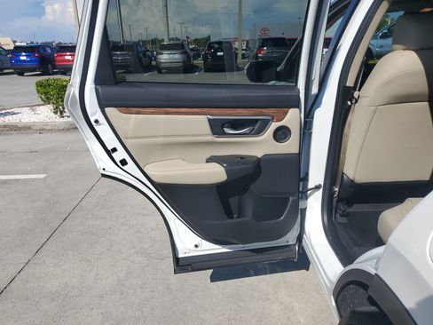 Used 2021 Honda CR-V Touring image 13