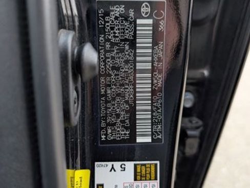 Used 2016 Toyota Prius Two image 22
