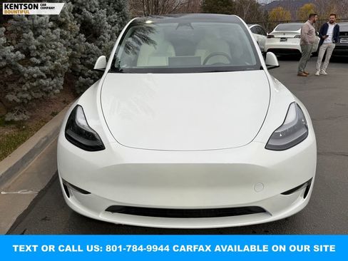 Used 2023 Tesla Model Y Performance image 2