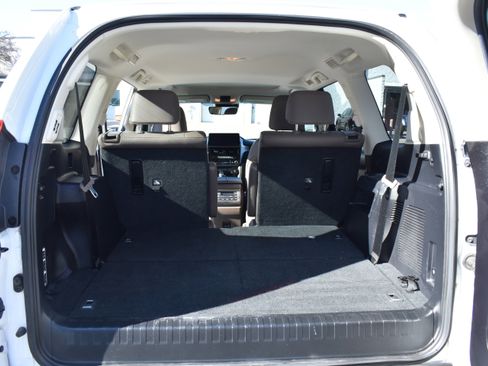 Used 2022 Lexus GX 460 Luxury image 38