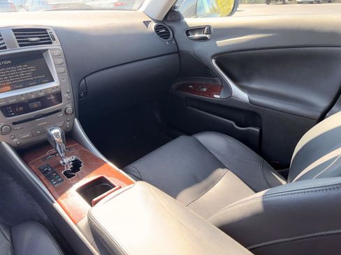 Used 2007 Lexus IS 350 w/ Premium Pkg RWD image 14