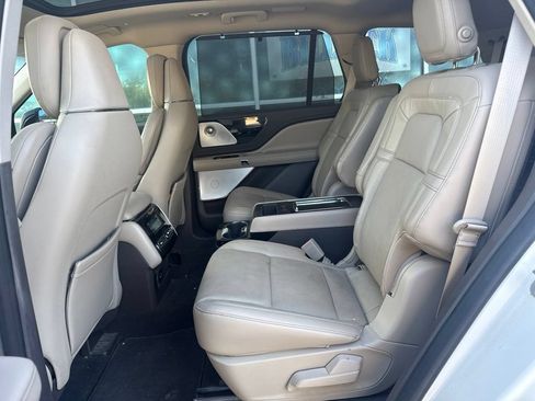 Used 2020 Lincoln Aviator Reserve w/ Equipment Group 201A RWD image 9