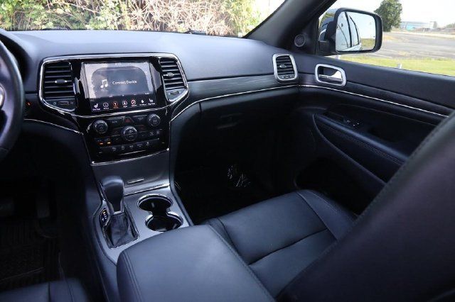 Used 2020 Jeep Grand Cherokee Limited AWD/4WD image 27