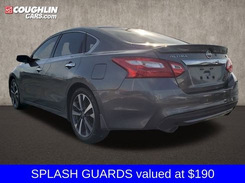 Used 2016 Nissan Altima 2.5 SR w/ LED Appearance Package image 3