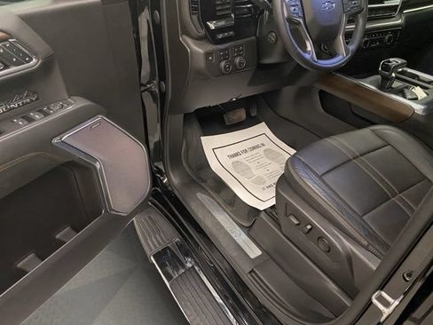 Used 2024 Chevrolet Silverado 1500 High Country w/ High Country Premium Package AWD/4WD image 20