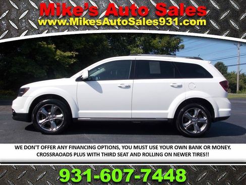Used 2017 Dodge Journey Crossroad w/ Popular Equipment Group FWD image 1