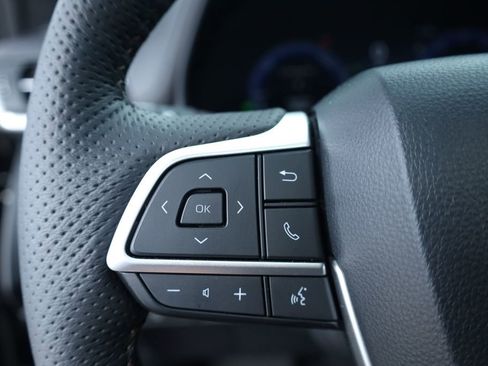 Used 2025 Toyota Sienna Platinum image 38