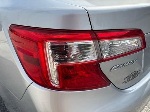 Used 2013 Toyota Camry LE FWD image 49