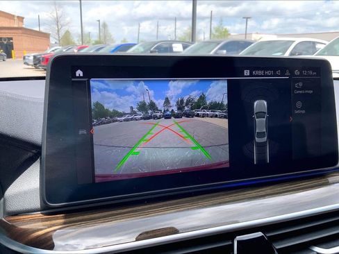 Used 2023 BMW 530i w/ M Sport Package image 27