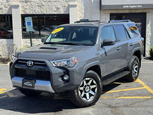 Used 2024 Toyota 4Runner TRD Off-Road image 2