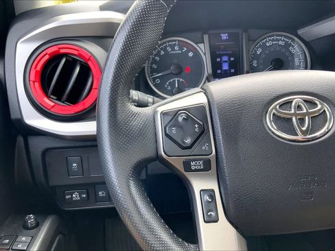 Used 2021 Toyota Tacoma SR5 RWD image 23