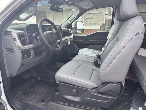 New 2025 Ford F450 XL w/ XL Chrome Package image 7