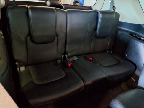Used 2022 Nissan Armada SL w/ Captain's Chairs Package image 11