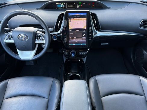 Used 2017 Toyota Prius Prime Premium image 17