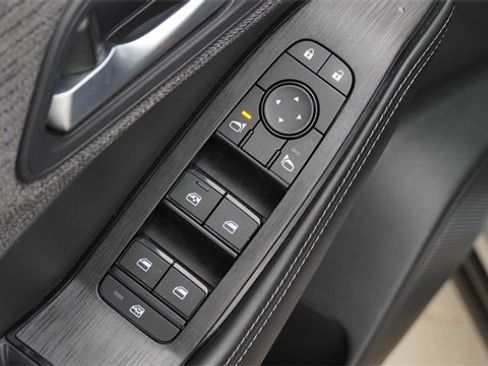 Used 2022 Nissan Rogue SV image 21