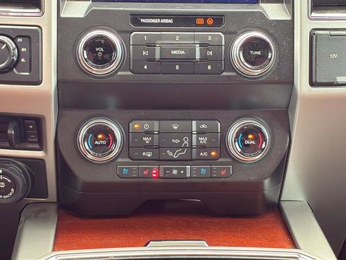 Used 2020 Ford F350 King Ranch w/ King Ranch Ultimate Package AWD/4WD image 31