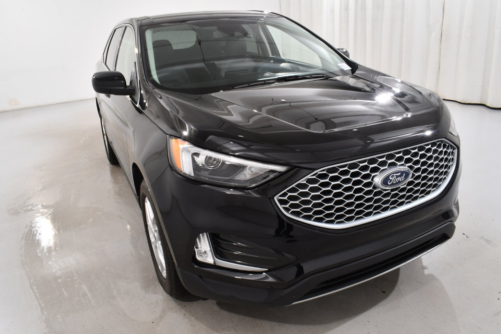 Used 2024 Ford Edge SEL w/ Convenience Package AWD/4WD image 4