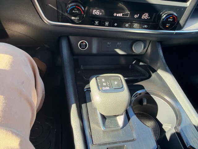 Used 2023 Nissan Rogue SV FWD image 34