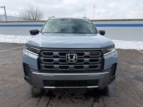 Used 2026 Honda Pilot TrailSport image 8