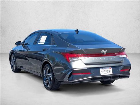 Used 2024 Hyundai Elantra Limited FWD image 8