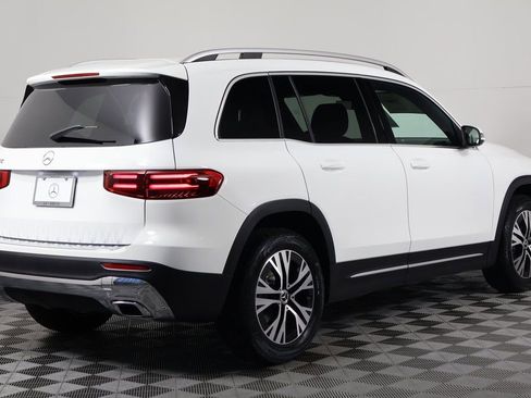 New 2026 Mercedes-Benz GLB 250 image 2