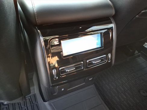 Certified 2023 Lincoln Aviator Reserve w/ Equipment Group 201A image 8