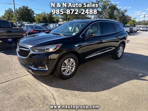 Used 2018 Buick Enclave Essence image 1