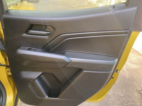 Used 2023 Chevrolet Colorado Trail Boss w/ Technology Package image 31