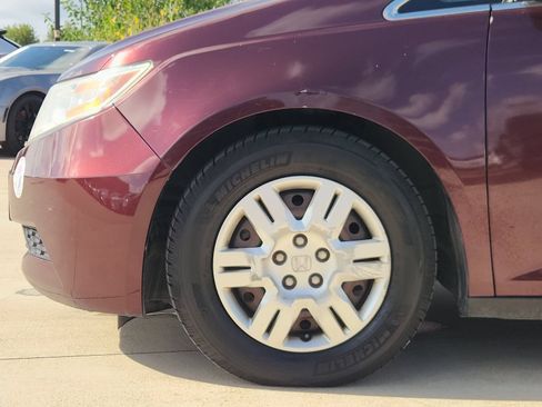 Used 2013 Honda Odyssey LX image 9