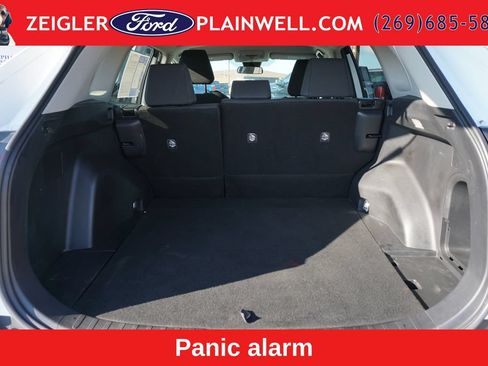 Used 2021 Toyota RAV4 LE AWD/4WD image 10
