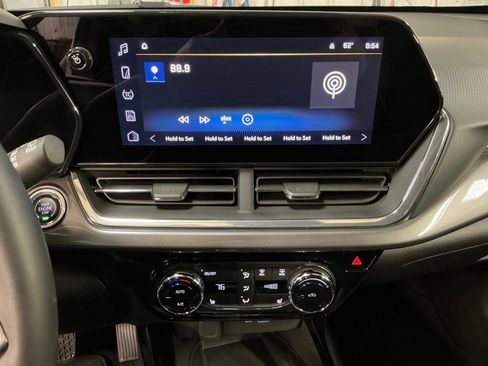 Certified 2024 Chevrolet Trax ACTIV w/ Sunroof Package image 19