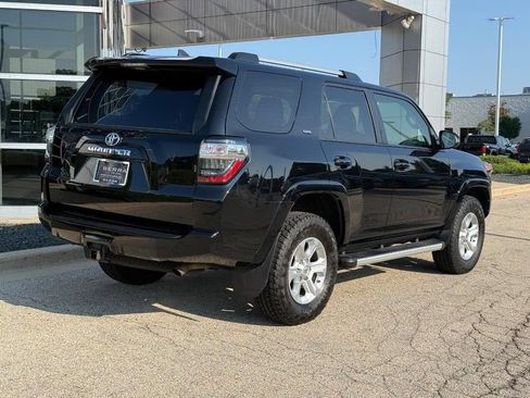Used 2020 Toyota 4Runner SR5 Premium w/ Moonroof Package AWD/4WD image 3