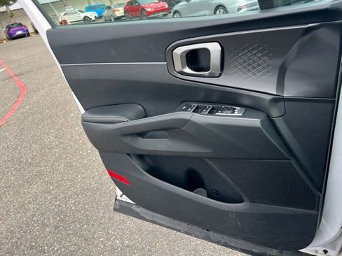 Certified 2024 Kia Sorento S image 16