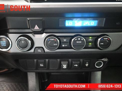 Used 2023 Toyota Tacoma TRD Sport AWD/4WD image 17
