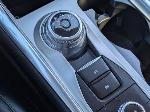 Used 2022 Ford Explorer XLT w/ Equipment Group 202A image 19