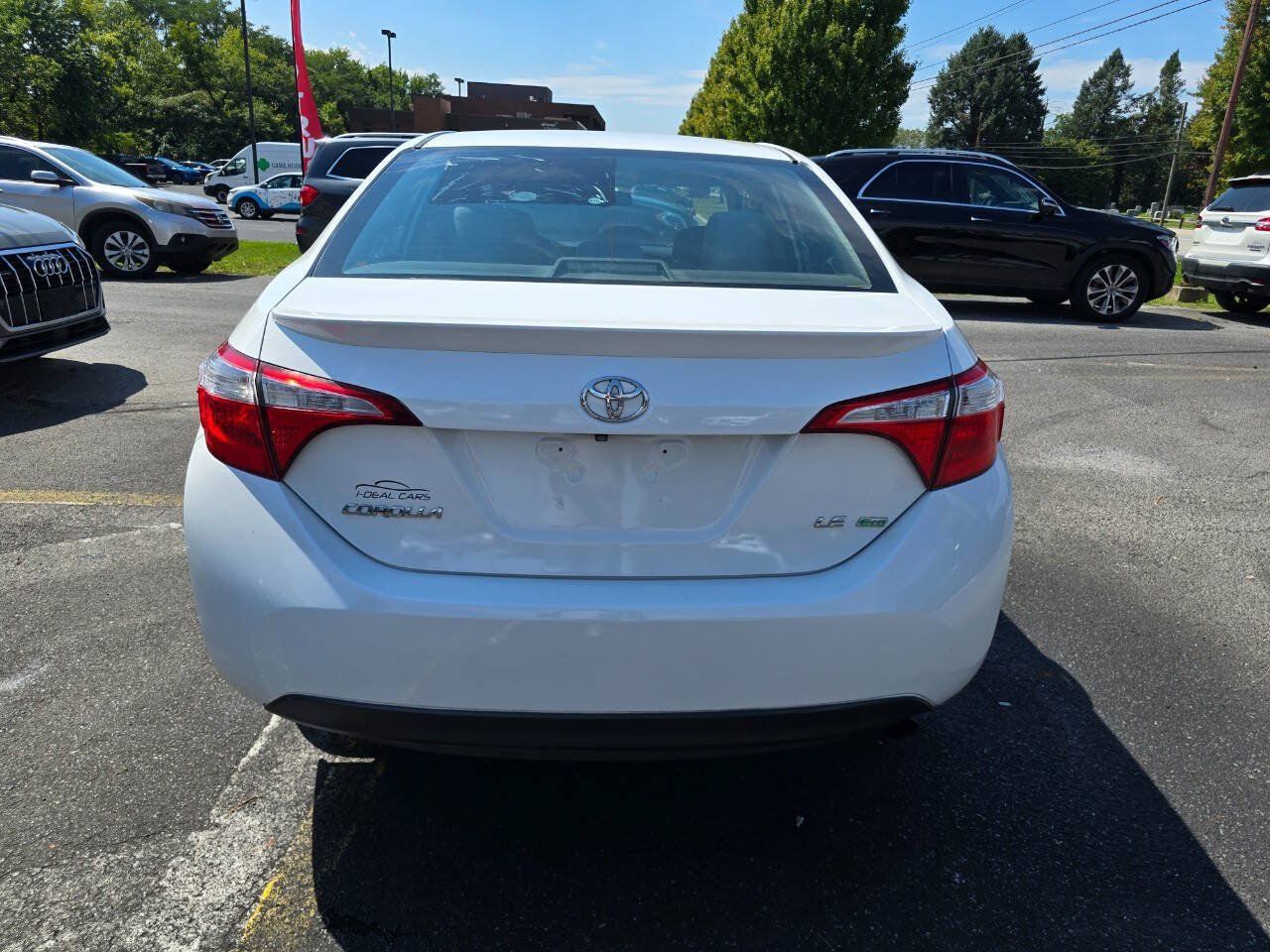 Used 2015 Toyota Corolla LE FWD image 4