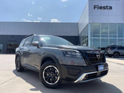Used 2025 Nissan Pathfinder Rock Creek AWD/4WD image 1