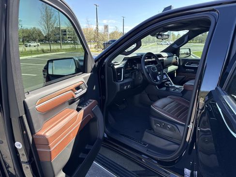 Used 2026 GMC Sierra 1500 Denali Ultimate AWD/4WD image 17