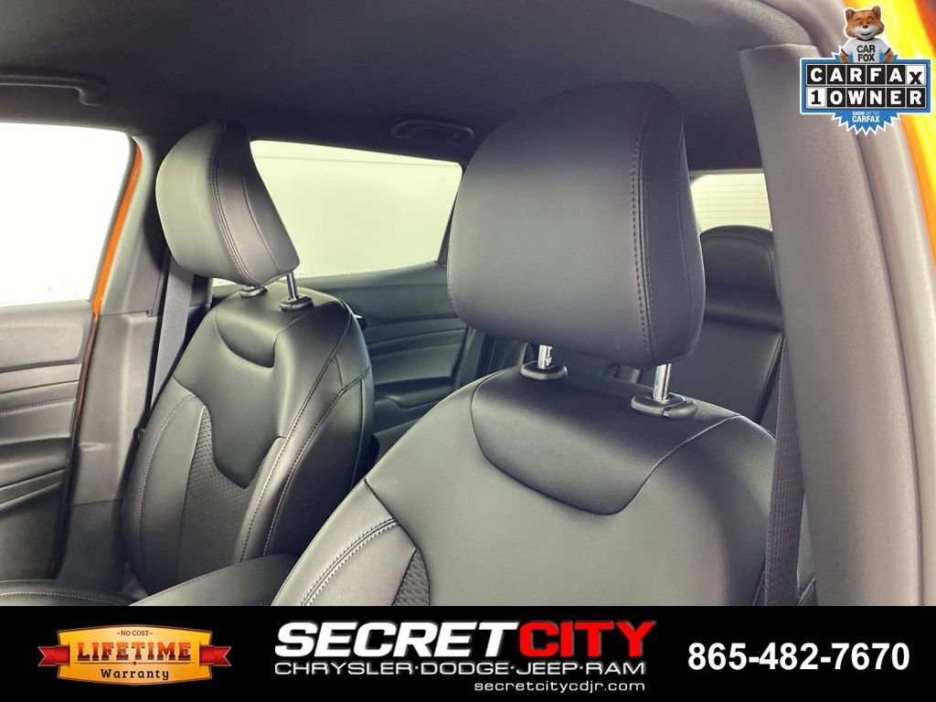 Used 2026 Jeep Compass Latitude AWD/4WD image 10