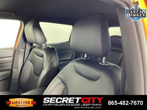 Used 2026 Jeep Compass Latitude AWD/4WD image 10