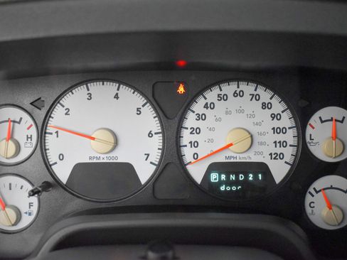 Used 2007 Dodge Ram 1500 Truck SLT image 19