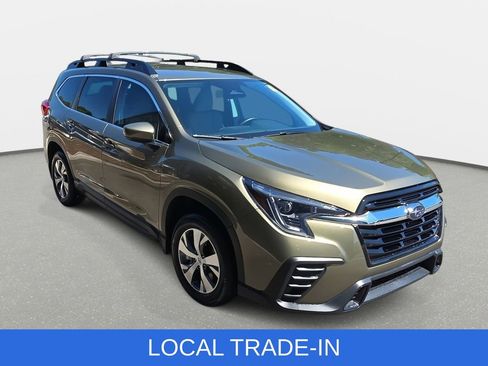 Used 2025 Subaru Ascent Premium w/ Premium Package AWD/4WD image 3