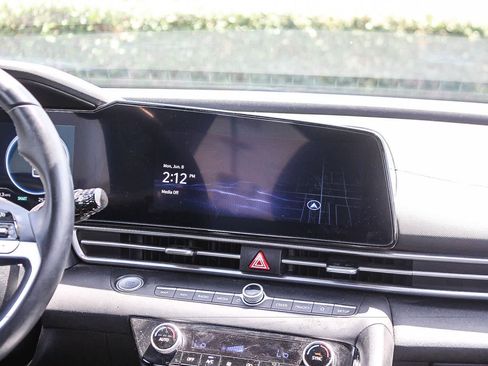 Certified 2023 Hyundai Elantra SEL w/ Convenience Package FWD image 18