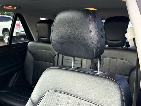 Used 2017 Mercedes-Benz GLE 350 4MATIC image 3