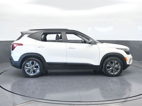 Used 2024 Kia Seltos S image 7