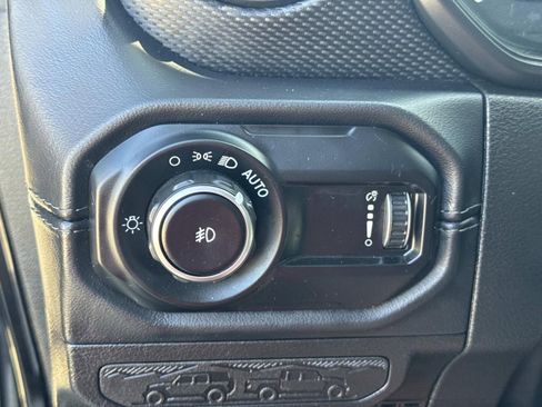 Used 2024 Jeep Wrangler Unlimited Rubicon AWD/4WD image 20