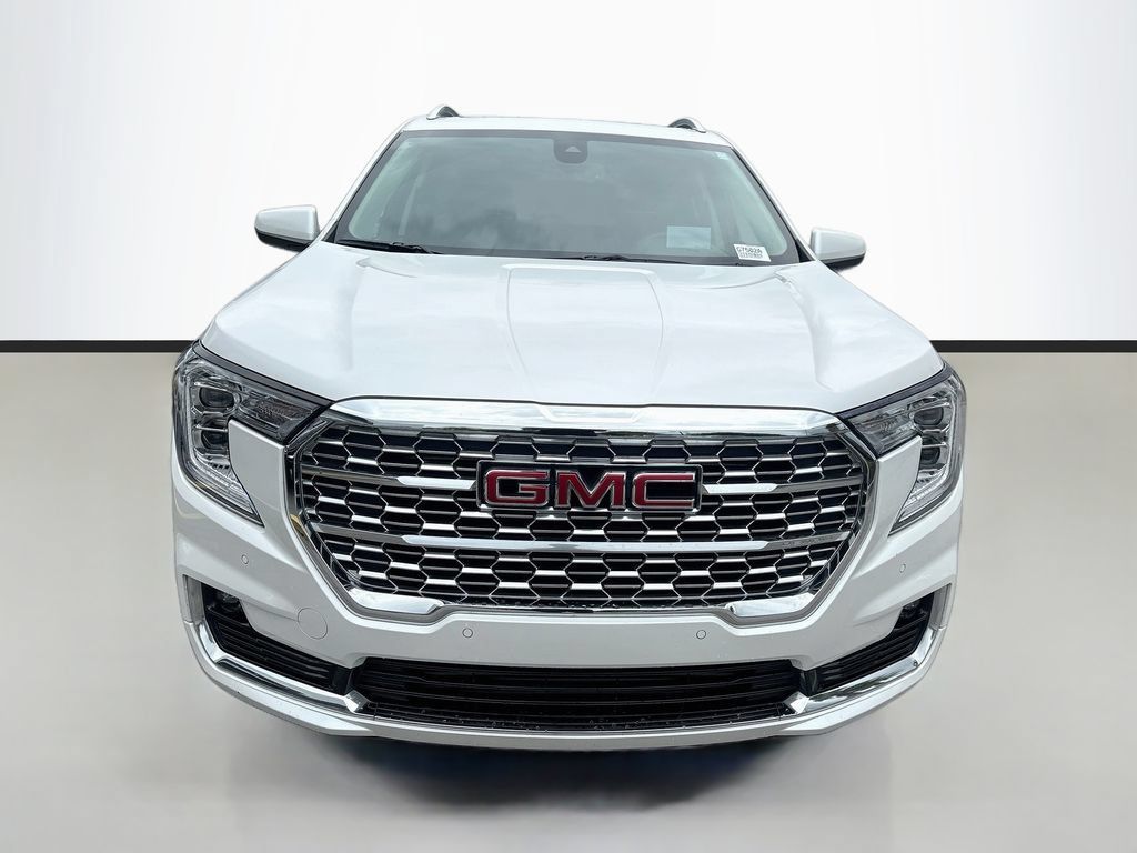 Used 2022 GMC Terrain Denali AWD/4WD image 2